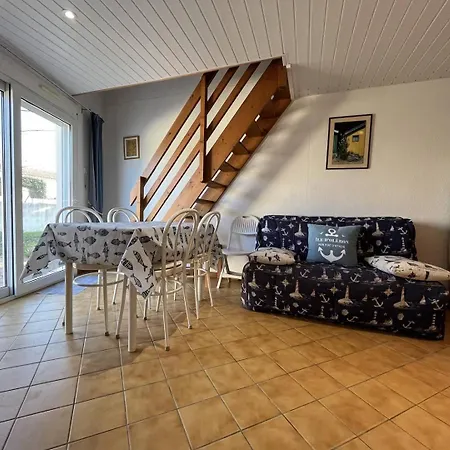 4 Pièces Oléron 6 Couchages - Saint-denis D'oleron Sdo000-013 Villa